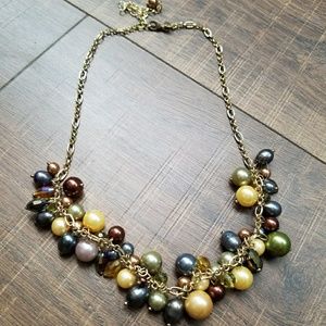 Colored pearl necklace